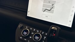 2024 (74) LAND ROVER DEFENDER 3.0 D300 X-Dynamic HSE 110 5dr Auto 4854872