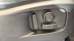 2024 (74) LAND ROVER DEFENDER 3.0 D300 X-Dynamic HSE 110 5dr Auto 4854862