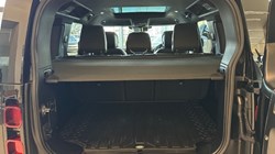 2024 (74) LAND ROVER DEFENDER 3.0 D300 X-Dynamic HSE 110 5dr Auto 4854848