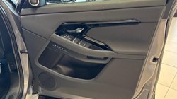 2024 (74) LAND ROVER RANGE ROVER EVOQUE 2.0 D200 Dynamic SE 5dr Auto 4841598