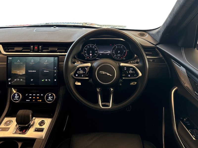 2024 (24) JAGUAR F-PACE 2.0 D200 R-Dynamic HSE Black 90th Anniv 5dr Auto 4880053