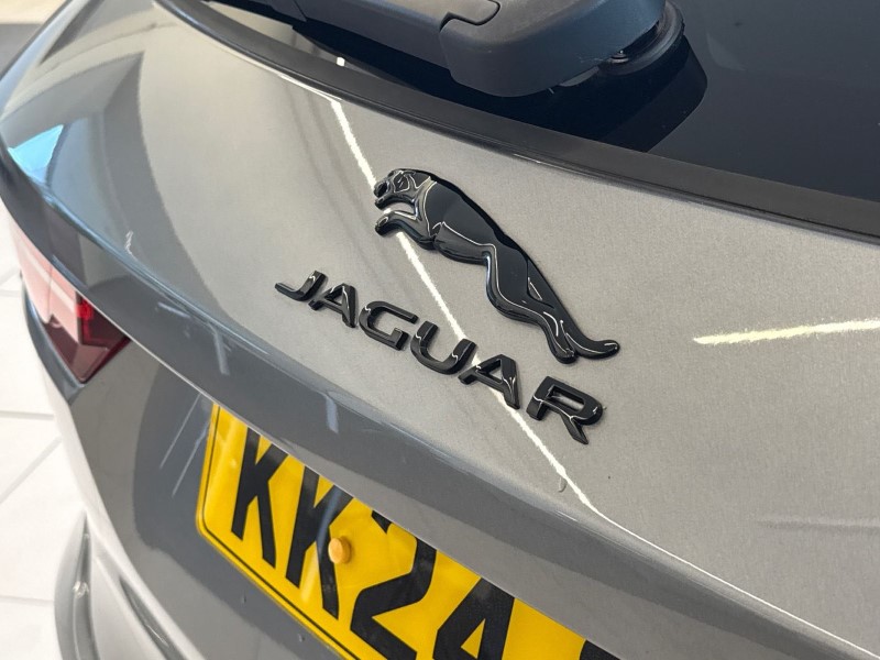 2024 (24) JAGUAR F-PACE 2.0 D200 R-Dynamic HSE Black 90th Anniv 5dr Auto 4880082