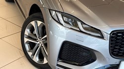 2024 (24) JAGUAR F-PACE 2.0 D200 R-Dynamic HSE Black 90th Anniv 5dr Auto 4880079