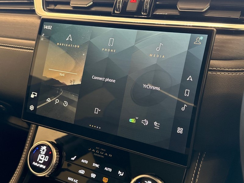 2024 (24) JAGUAR F-PACE 2.0 D200 R-Dynamic HSE Black 90th Anniv 5dr Auto 4880068