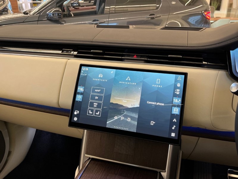 2025 (25) LAND ROVER RANGE ROVER 3.0 P550e Autobiography 4dr Auto 4874878