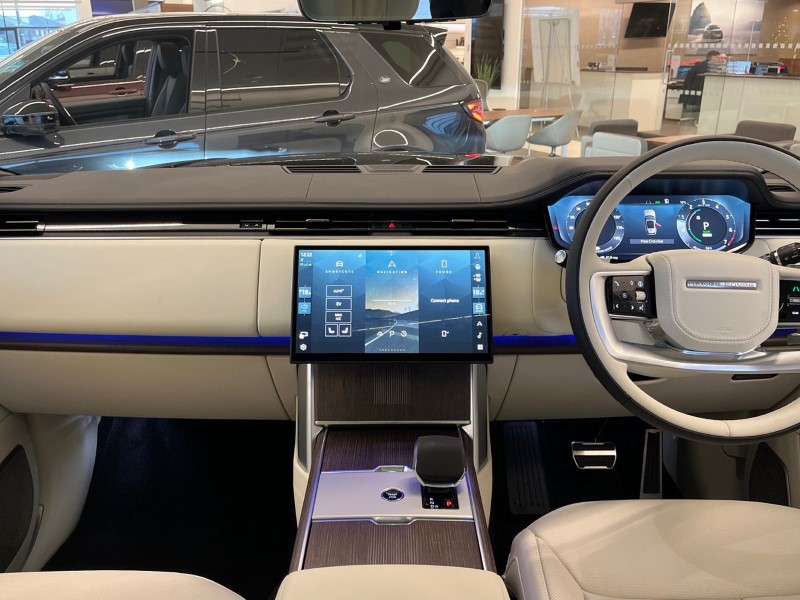 2025 (25) LAND ROVER RANGE ROVER 3.0 P550e Autobiography 4dr Auto 4874861