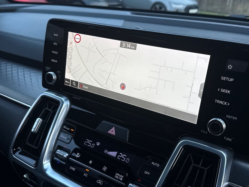 2022 (22) KIA SORENTO 1.6 T-GDi HEV 4 5dr Auto 4852424