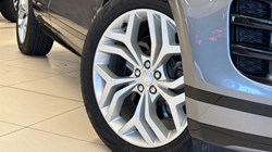 2022 (72) LAND ROVER RANGE ROVER EVOQUE 2.0 D200 R-Dynamic SE 5dr Auto 4881976