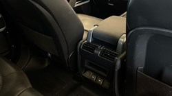 2023 (23) LAND ROVER DEFENDER 3.0 D300 X-Dynamic SE 110 5dr Auto 4885401