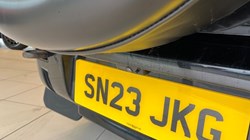 2023 (23) LAND ROVER DEFENDER 3.0 D300 X-Dynamic SE 110 5dr Auto 4885423