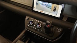 2023 (23) LAND ROVER DEFENDER 3.0 D300 X-Dynamic SE 110 5dr Auto 4885396