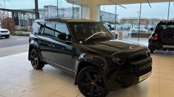 2023 (23) LAND ROVER DEFENDER 3.0 D300 X-Dynamic SE 110 5dr Auto 4885434
