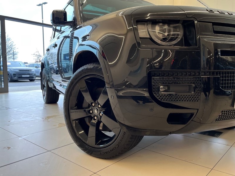 2023 (23) LAND ROVER DEFENDER 3.0 D300 X-Dynamic SE 110 5dr Auto 4885426