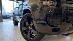 2023 (23) LAND ROVER DEFENDER 3.0 D300 X-Dynamic SE 110 5dr Auto 4885426