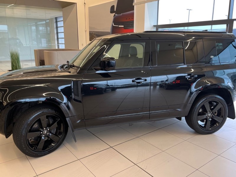 2023 (23) LAND ROVER DEFENDER 3.0 D300 X-Dynamic SE 110 5dr Auto 4885435