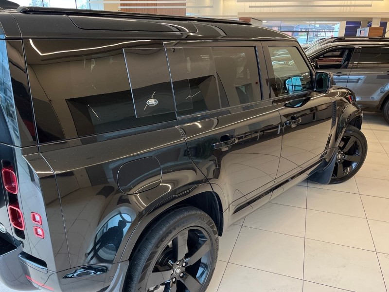 2023 (23) LAND ROVER DEFENDER 3.0 D300 X-Dynamic SE 110 5dr Auto 4885433