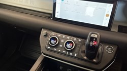 2023 (23) LAND ROVER DEFENDER 3.0 D300 X-Dynamic SE 110 5dr Auto 4885418