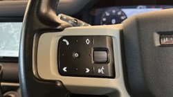 2023 (23) LAND ROVER DEFENDER 3.0 D300 X-Dynamic SE 110 5dr Auto 4885412