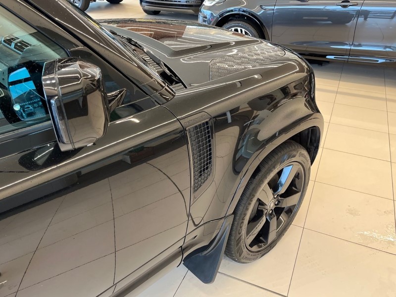 2023 (23) LAND ROVER DEFENDER 3.0 D300 X-Dynamic SE 110 5dr Auto 4885403