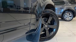 2023 (23) LAND ROVER DEFENDER 3.0 D300 X-Dynamic SE 110 5dr Auto 4885431