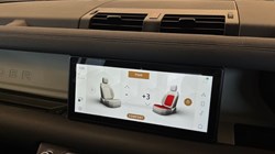 2023 (23) LAND ROVER DEFENDER 3.0 D300 X-Dynamic SE 110 5dr Auto 4885419