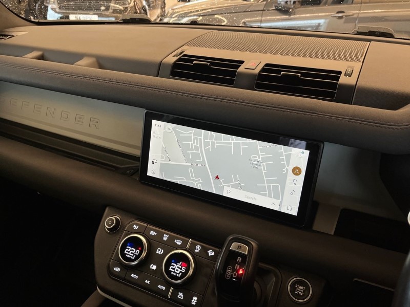 2023 (23) LAND ROVER DEFENDER 3.0 D300 X-Dynamic SE 110 5dr Auto 4885394