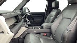 2023 (23) LAND ROVER DEFENDER 3.0 D300 X-Dynamic SE 110 5dr Auto 4885386