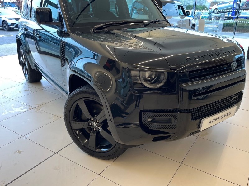 2023 (23) LAND ROVER DEFENDER 3.0 D300 X-Dynamic SE 110 5dr Auto 4885424