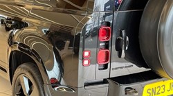 2023 (23) LAND ROVER DEFENDER 3.0 D300 X-Dynamic SE 110 5dr Auto 4885402