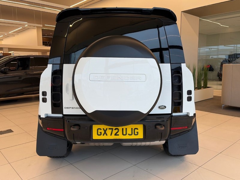 2022 (72) LAND ROVER DEFENDER 3.0 D300 X-Dynamic S 110 5dr Auto 4885380