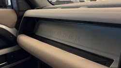 2022 (72) LAND ROVER DEFENDER 3.0 D300 X-Dynamic S 110 5dr Auto 4885349