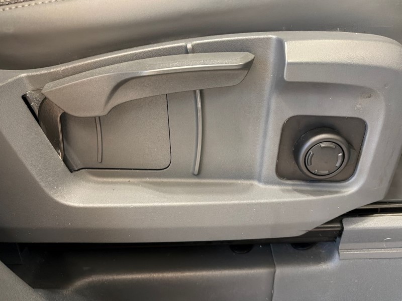 2022 (72) LAND ROVER DEFENDER 3.0 D300 X-Dynamic S 110 5dr Auto 4885346