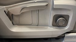 2022 (72) LAND ROVER DEFENDER 3.0 D300 X-Dynamic S 110 5dr Auto 4885346