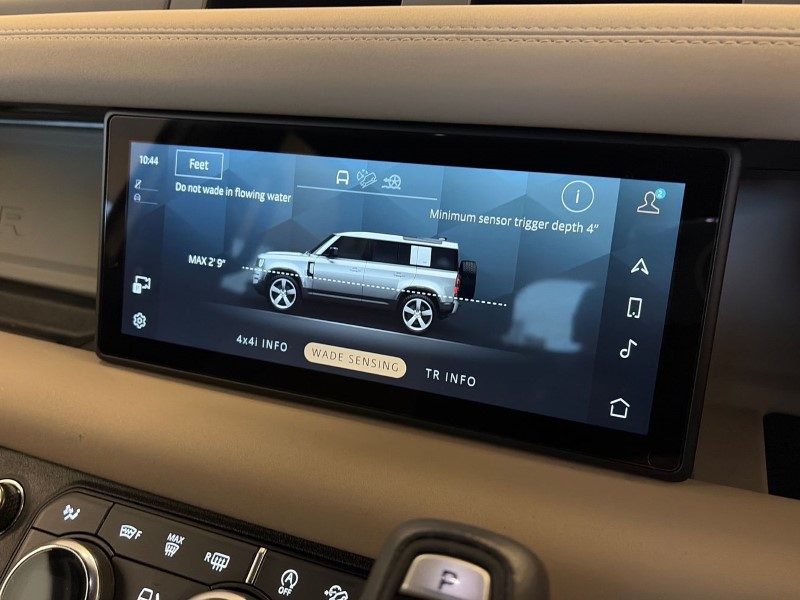 2022 (72) LAND ROVER DEFENDER 3.0 D300 X-Dynamic S 110 5dr Auto 4885360