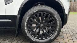 2022 (72) LAND ROVER DEFENDER 3.0 D300 X-Dynamic S 110 5dr Auto 4885329