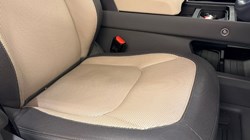 2022 (72) LAND ROVER DEFENDER 3.0 D300 X-Dynamic S 110 5dr Auto 4885347