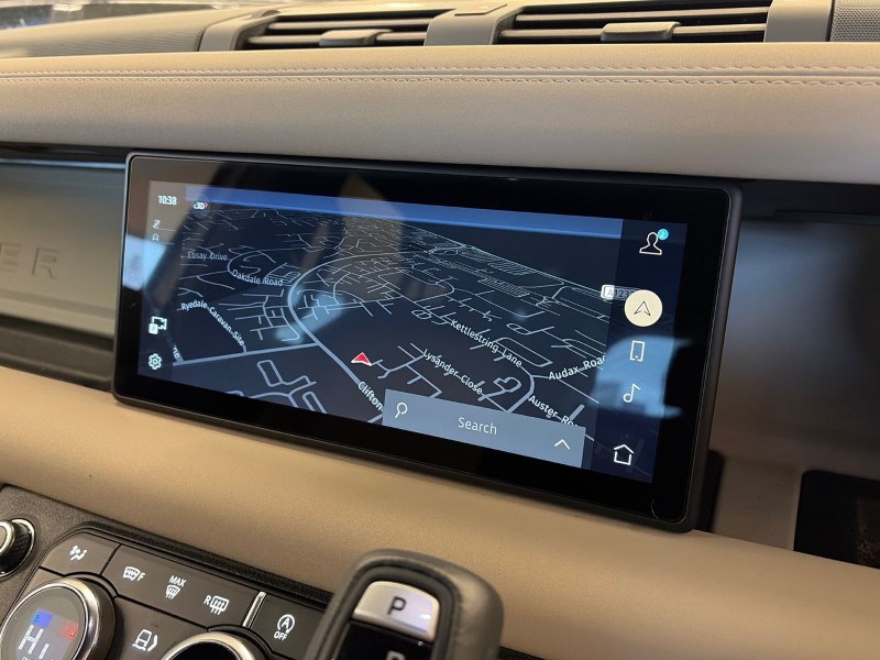 2022 (72) LAND ROVER DEFENDER 3.0 D300 X-Dynamic S 110 5dr Auto 4885332