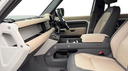 2022 (72) LAND ROVER DEFENDER 3.0 D300 X-Dynamic S 110 5dr Auto 4885324