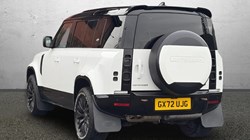 2022 (72) LAND ROVER DEFENDER 3.0 D300 X-Dynamic S 110 5dr Auto 4885323