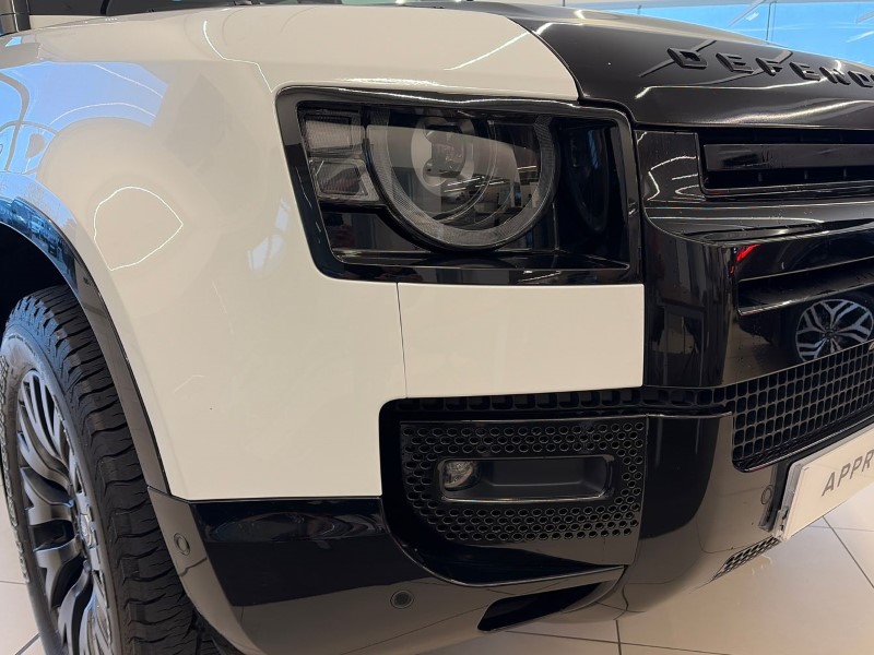 2022 (72) LAND ROVER DEFENDER 3.0 D300 X-Dynamic S 110 5dr Auto 4885338