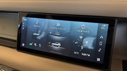 2022 (72) LAND ROVER DEFENDER 3.0 D300 X-Dynamic S 110 5dr Auto 4885383