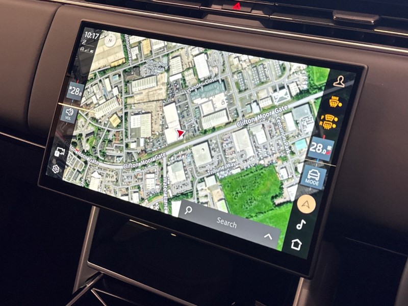 2025 (75) LAND ROVER RANGE ROVER 3.0 D300 Edition 4dr Auto 5016097