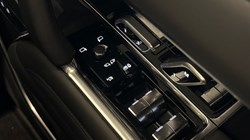 2025 (75) LAND ROVER RANGE ROVER 3.0 D300 Edition 4dr Auto 5016109