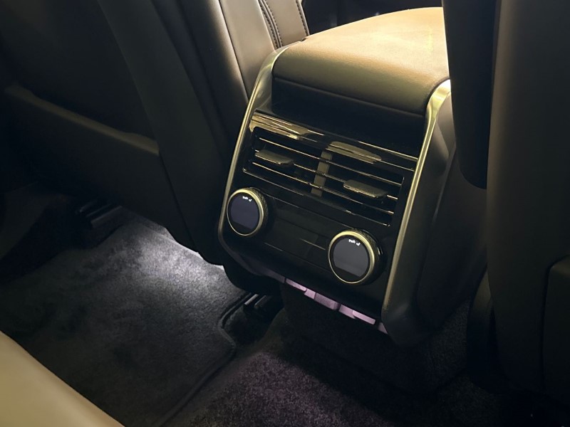 2025 (75) LAND ROVER RANGE ROVER 3.0 D300 Edition 4dr Auto 5016104