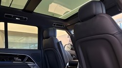 2025 (75) LAND ROVER RANGE ROVER 3.0 D300 Edition 4dr Auto 5016107