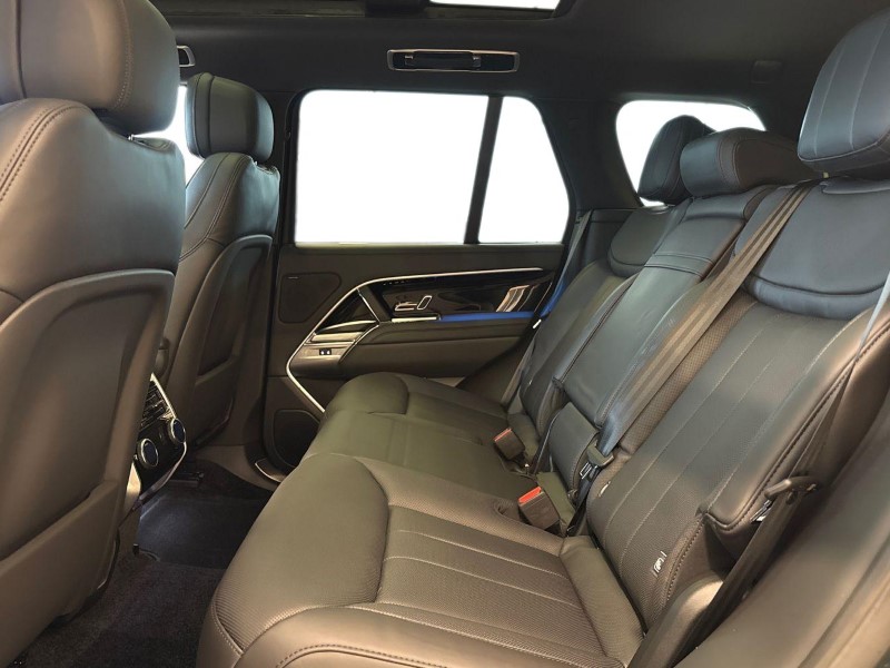 2025 (75) LAND ROVER RANGE ROVER 3.0 D300 Edition 4dr Auto 5016090