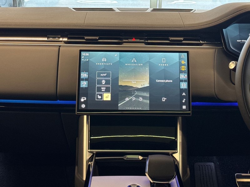 2025 (75) LAND ROVER RANGE ROVER 3.0 D300 Edition 4dr Auto 5016100