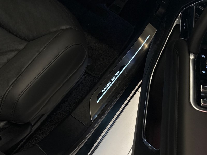 2025 (75) LAND ROVER RANGE ROVER 3.0 D300 Edition 4dr Auto 5016125