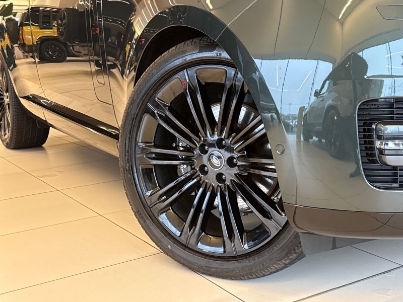 2025 (75) LAND ROVER RANGE ROVER 3.0 D300 Edition 4dr Auto 5016131