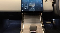 2024 (24) LAND ROVER RANGE ROVER EVOQUE 1.5 P270e Dynamic HSE 5dr Auto 4877074